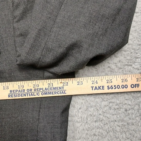 Jos A Bank Classic Collection Men's 44R‎ Gray Wool Suit 2-Button 38x30 Pants